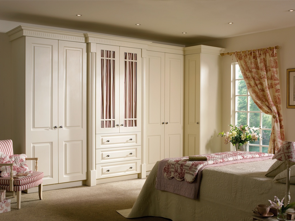 Bedroom in Prague style shown in Hornschurch Ivory