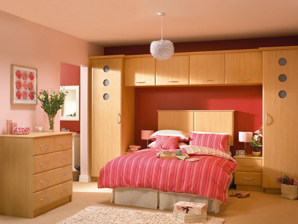 Bedroom in Slab style shown in Beech
