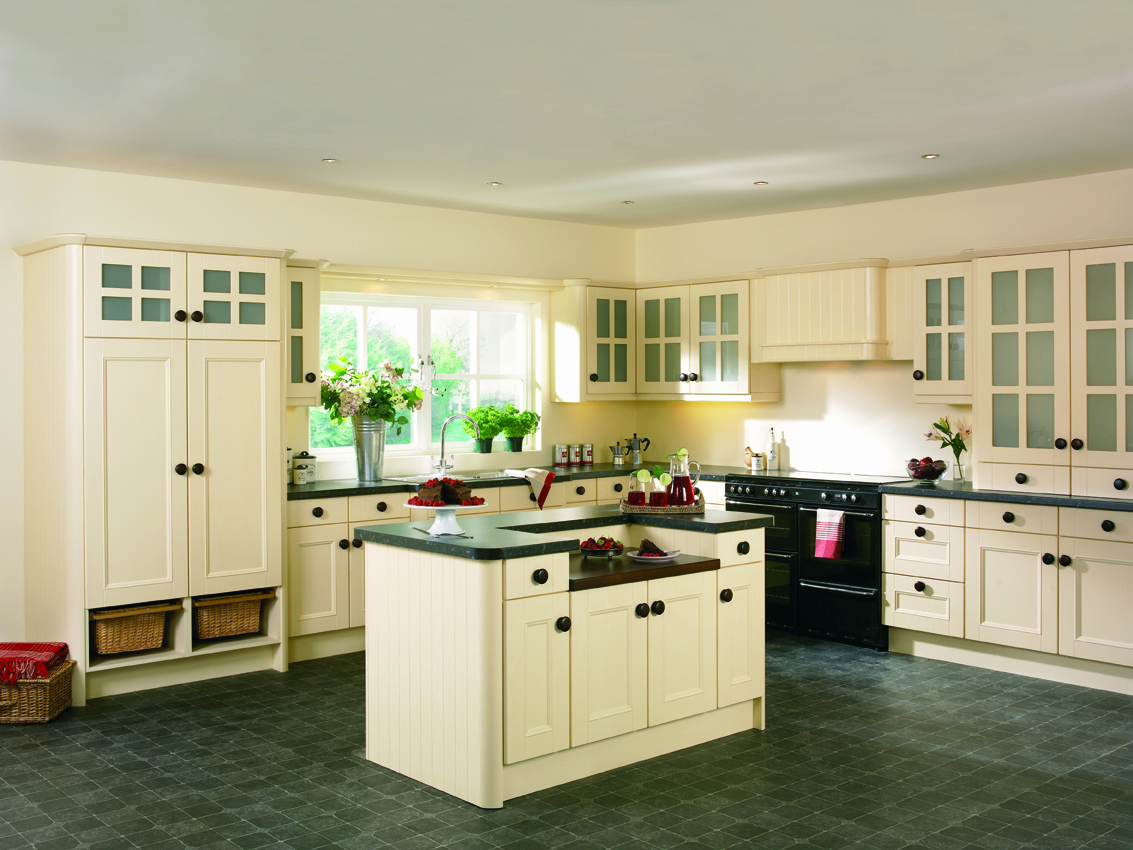 Vienna shown in Cream Ash