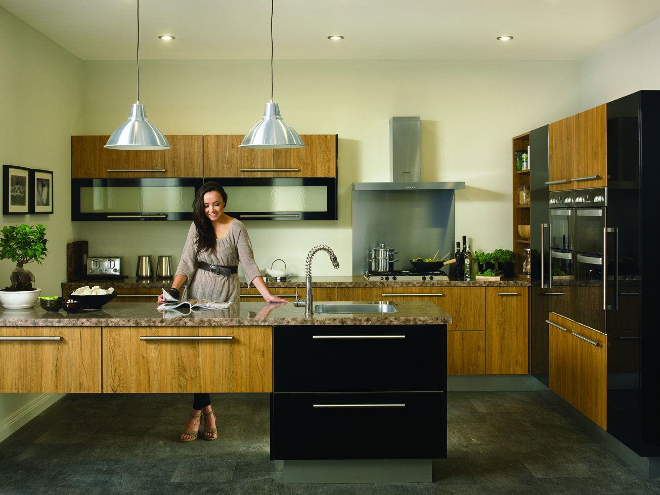 Duleek shown in Teak & Gloss Black