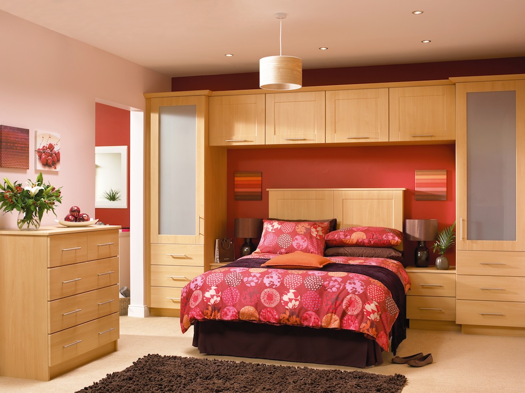 Bedroom in Cologne style shown in Beech